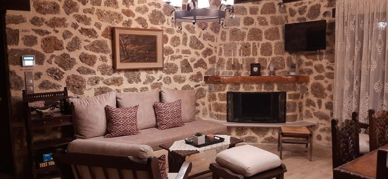 Νόστος Villa Ano Trikala Eksteriør bilde